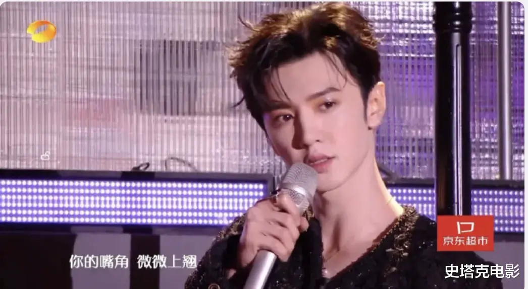 湖南跨年成“照妖镜”:假唱不断,忘拿话筒!王源被质疑,孟子义被夸