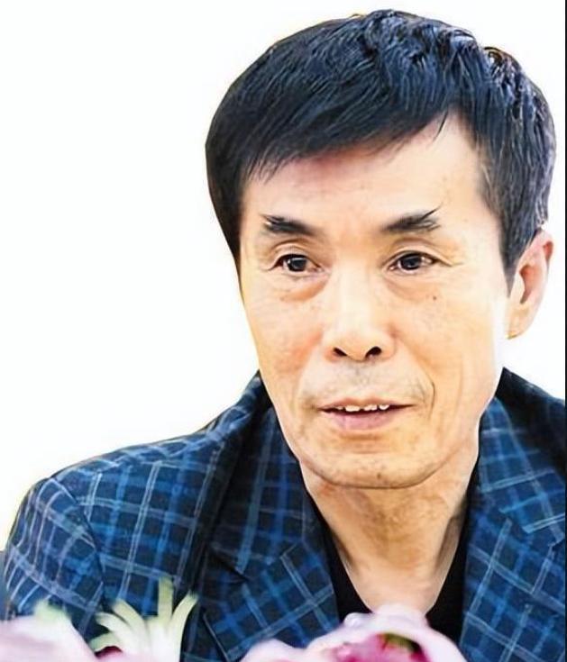 何庆魁80岁大寿:儿子语出惊人,给来宾下跪后还提到“发丧”两字