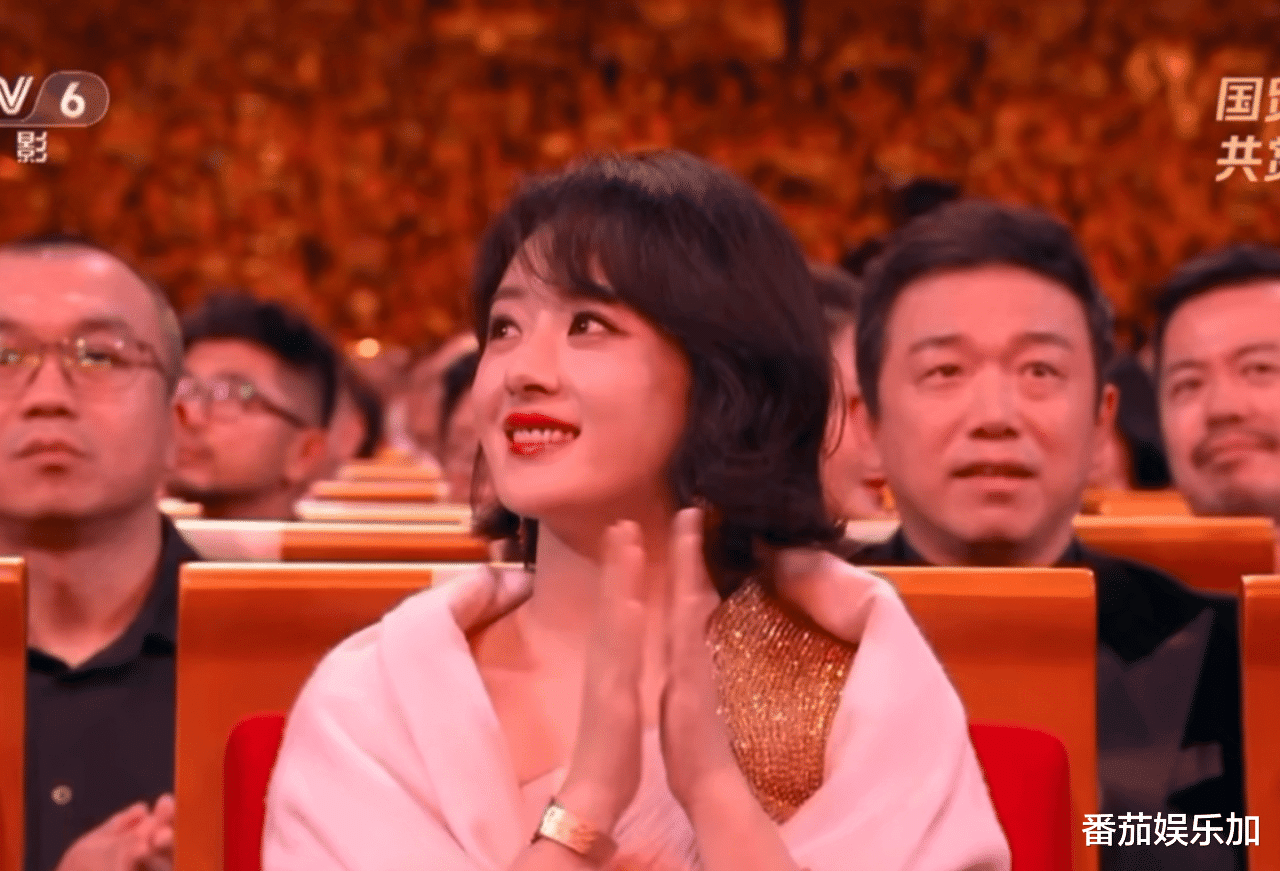 金鸡奖现场出骚乱,观众齐喊黑幕,最佳女主李庚希回应 众网友炸锅