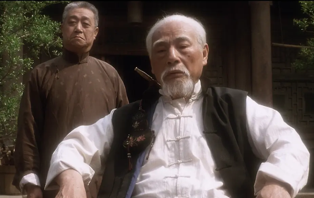 22位年近100岁还健在的老戏骨，卢海鹏太可怜，莫大先生已102岁