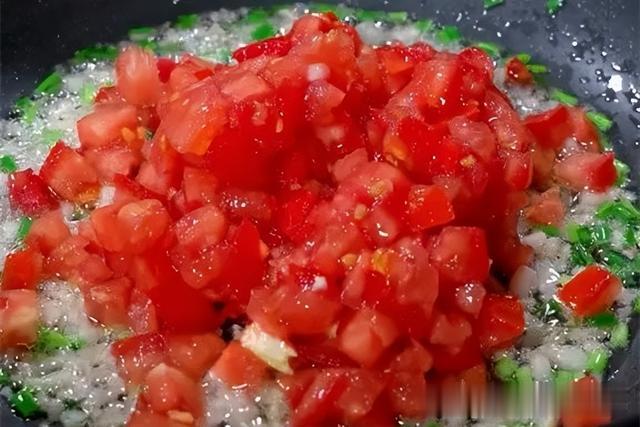 它是“天然降压菜”,正大量上市,实惠营养,2天吃1次,降压抗菌