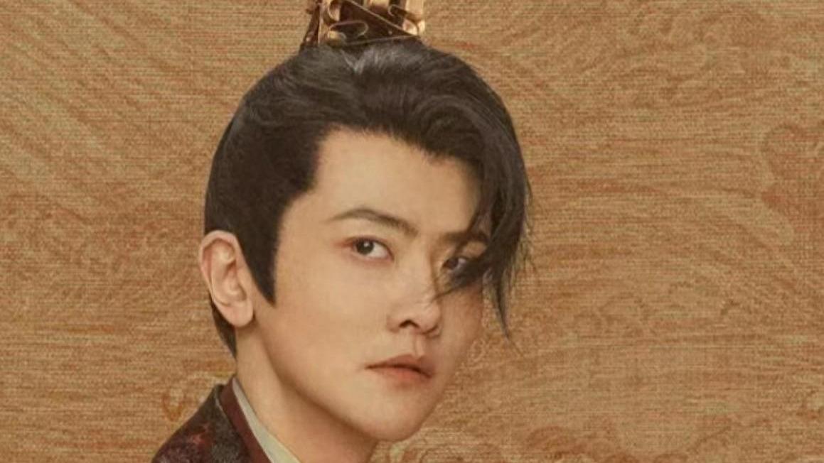 他竟然快40了！还是雷佳音同学！雷佳音却像他父辈，不公平啊