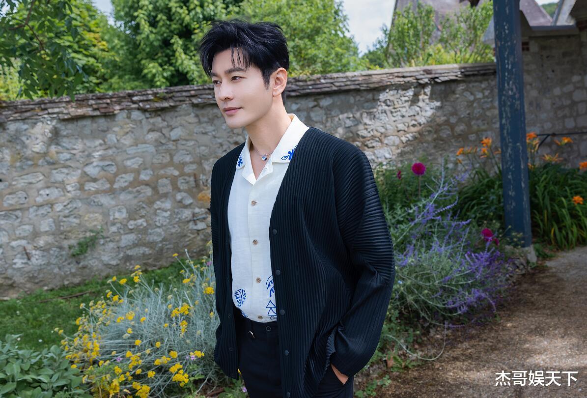 要不是黄晓明太过注重社交礼仪，观众怕是要被《中餐厅》骗惨了