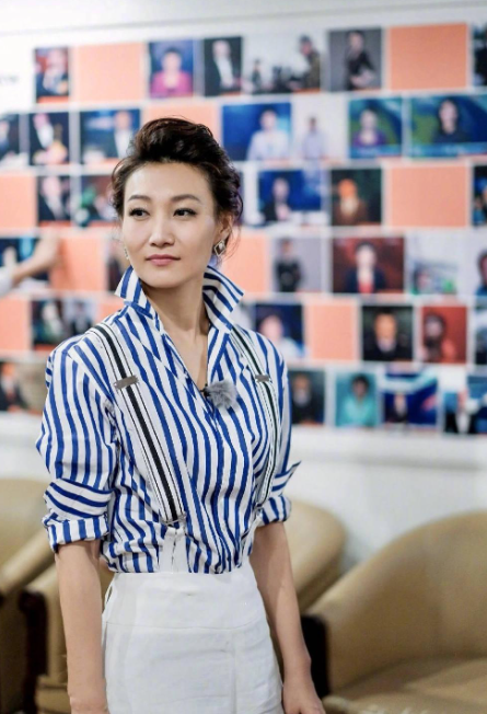 深扒之下,终于明白央视主持人李梓萌,为何至今还不结婚了