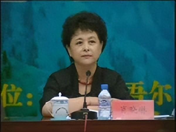 央视肖晓琳:退休5个月后死在美国儿子家中,临终前留下26字遗言