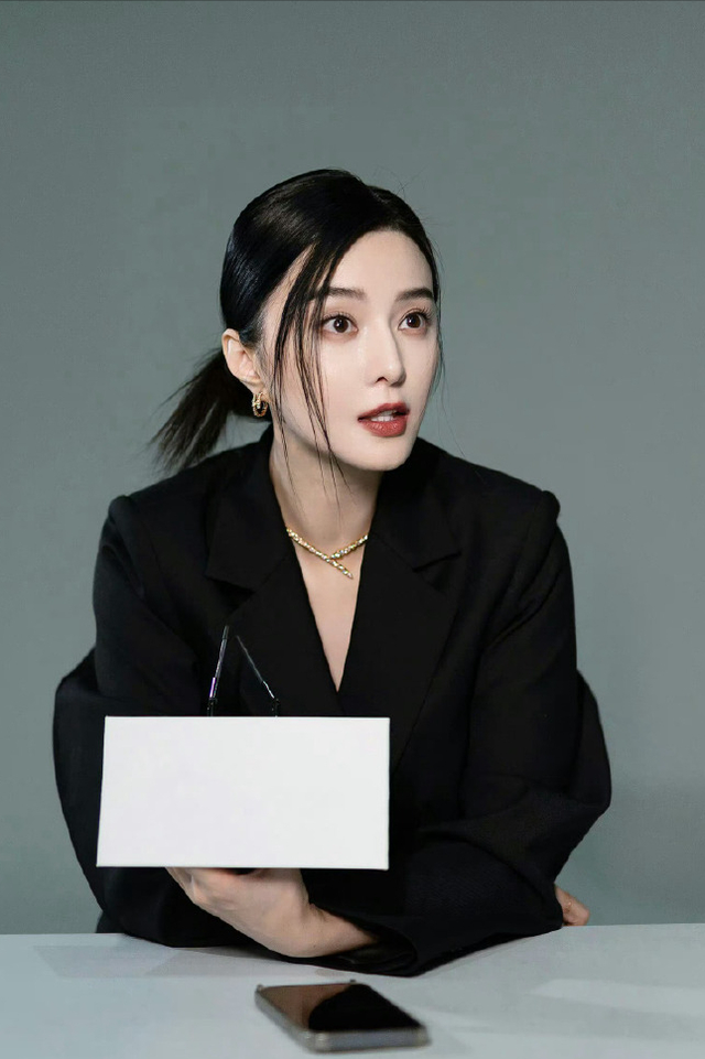 时光不败美人!这么多年了这张脸还是没有对手,她美的太高级了