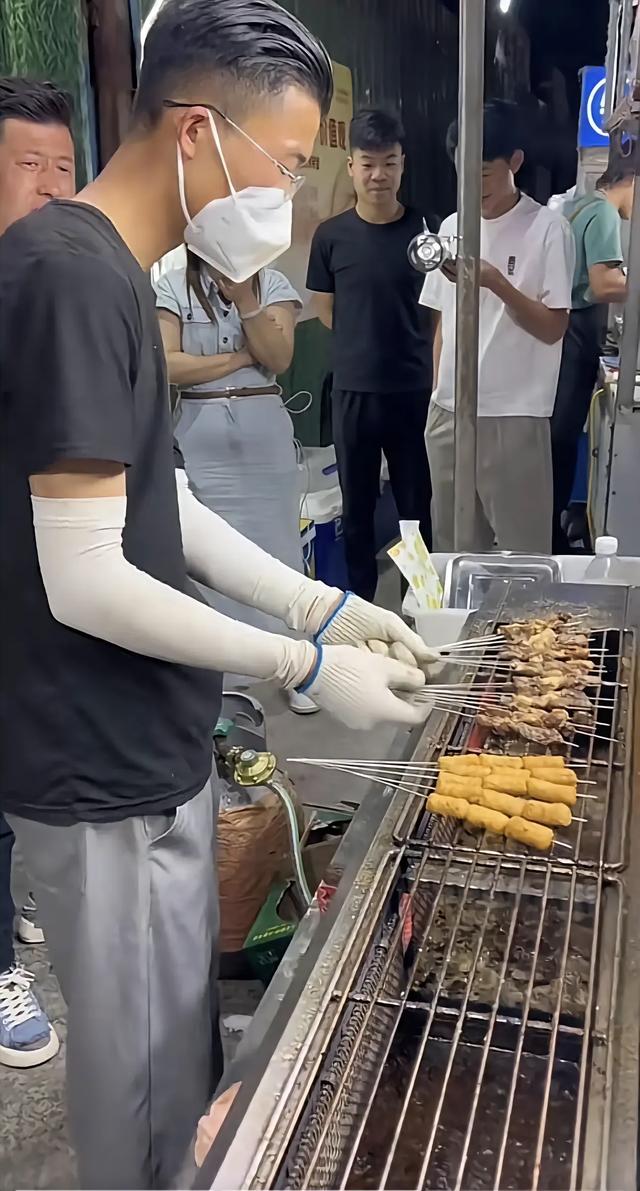 谁说直播不挣钱?看看网红们半个月收入吧,阿哲只能勉强排第三!