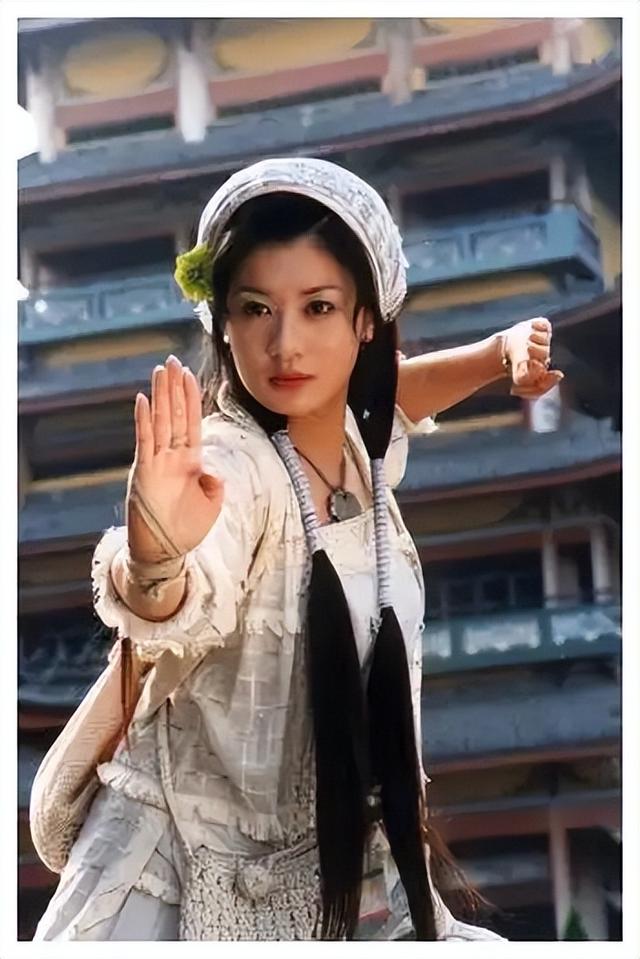 性感的贾静雯演技巅峰：《倚天屠龙记》中的赵敏，永恒的经典