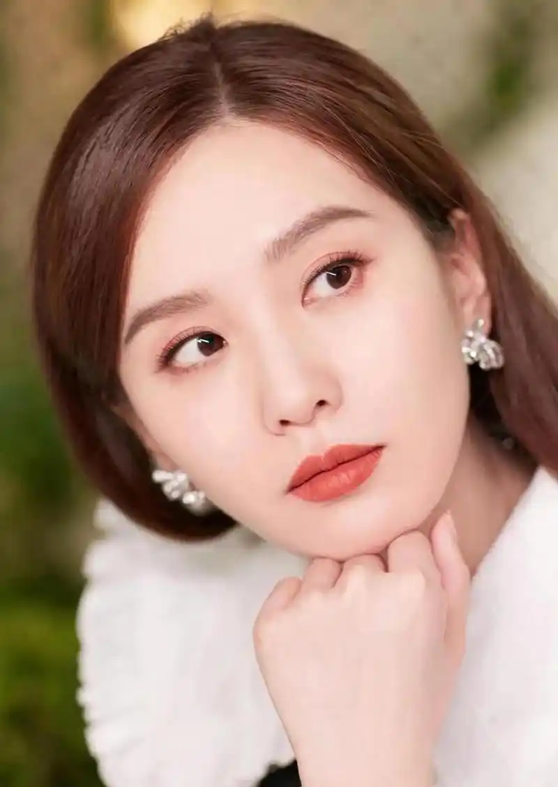 标准的东方美女,国色天香,刘诗诗仪态绝了!