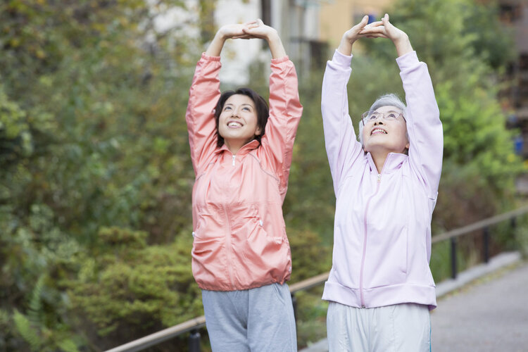 中老年人久坐会更有益?医生:过了60岁后,不运动反而更长寿