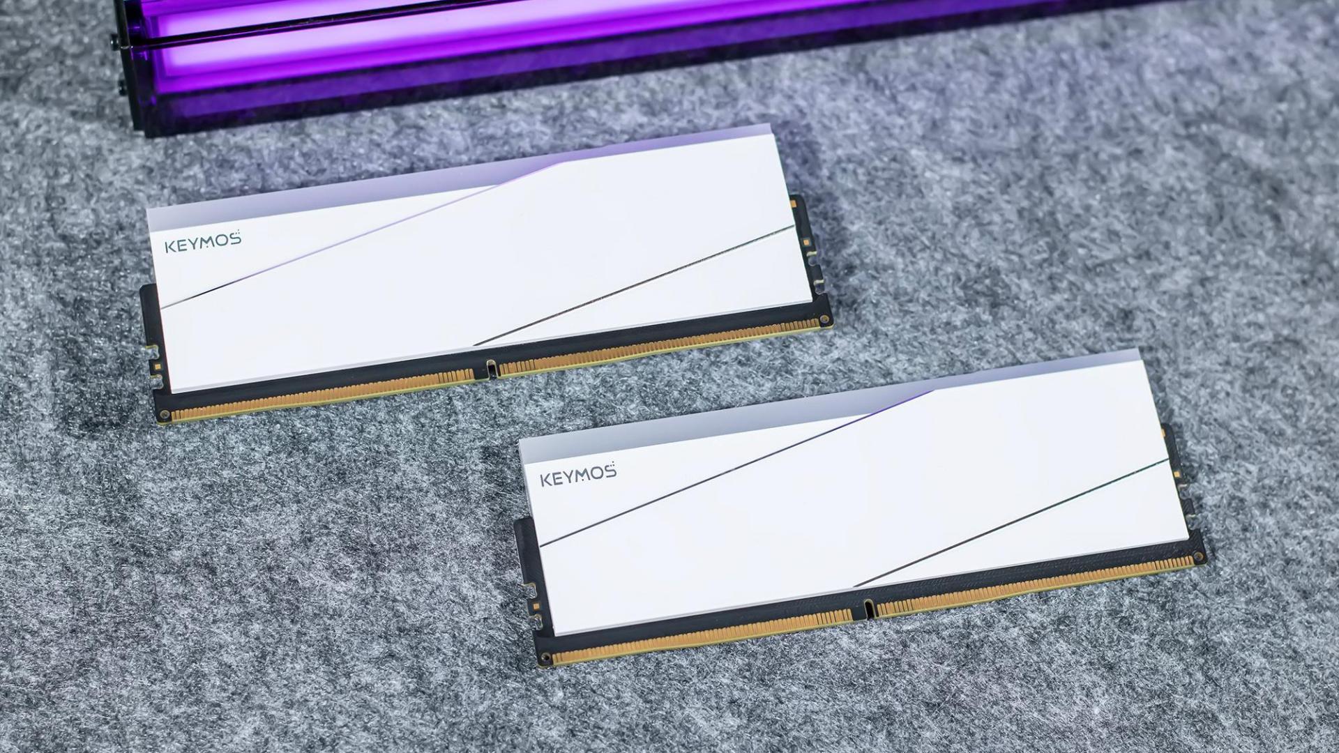 简约有型，高频与低时序相随，科摩思赤霄白帝DDR5 7200内存条评测