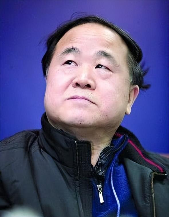 项立刚发了一张莫言参加国庆招待会的照片后含笑不语,网友秒懂