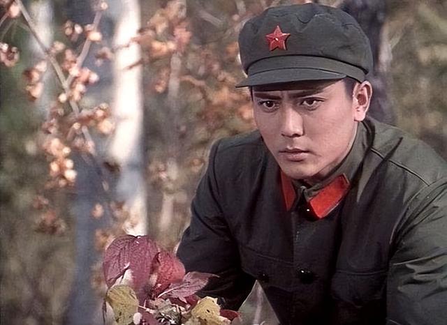 昔日北影“男神”卢君：与陈肖依离婚31年后，今67岁近况怎样？