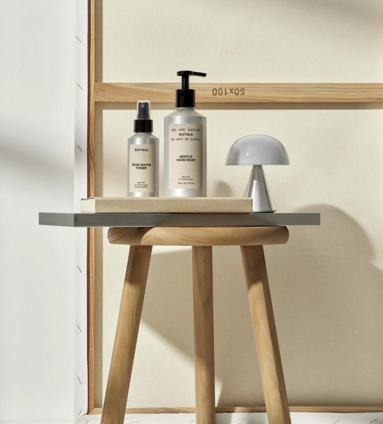 插画艺术融入护肤设计，美丽肌肤的视觉享受