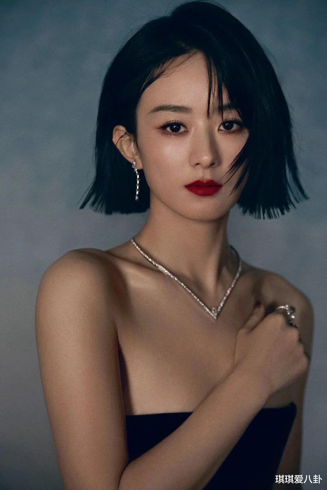 杨幂绿色高开叉长裙太犯规!不藏的真实魅力在哪?