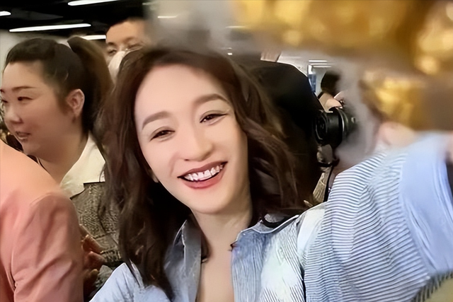 拿没教养当真性情，这一次，被全网抵制的李小冉，终究是输了