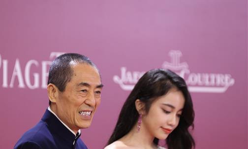 看到张艺谋的新女主角，再看王家卫的李宛妲，有对比才有差距