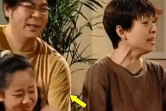 《家有儿女》穿帮的那些镜头,多年后才发现,网友:都笑出声来