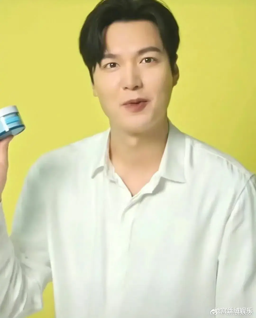 李敏镐肿成馒头,双下巴掉起来,仿佛一个大胖小子,完全认不出了