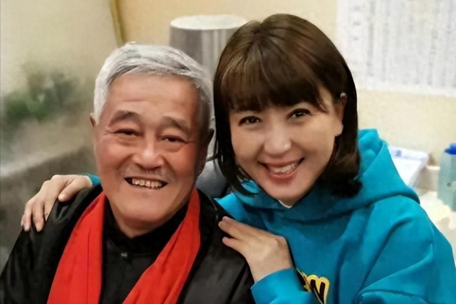 关婷娜：和赵本山绯闻不断，41岁仍单身，郭德纲：有心胸