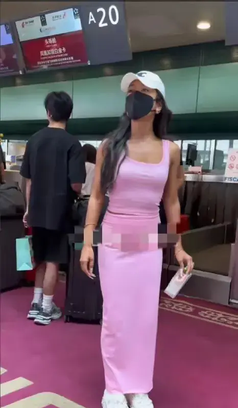 上海机场偶遇吉克隽逸:素颜曝光,外增高鞋引热议!