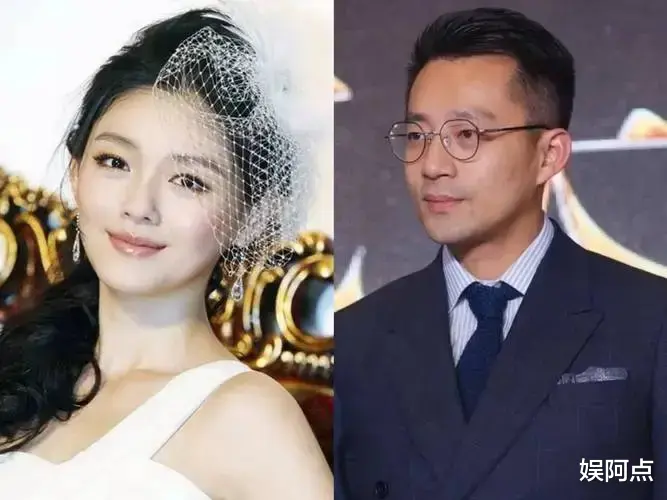 汪小菲首尔大秀恩爱,马筱梅孕肚明显!低头不断查阅小宝宝照片!