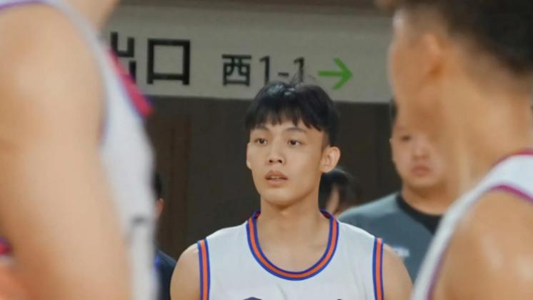 38分狂屠首都体院！广东派职业球员打业余，球迷：赢了有什么意义