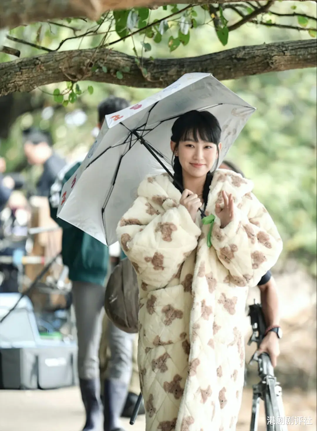 TVB乐坛小天后获解冻纯属假象?52岁男星爆更多内幕:涉及合同违约