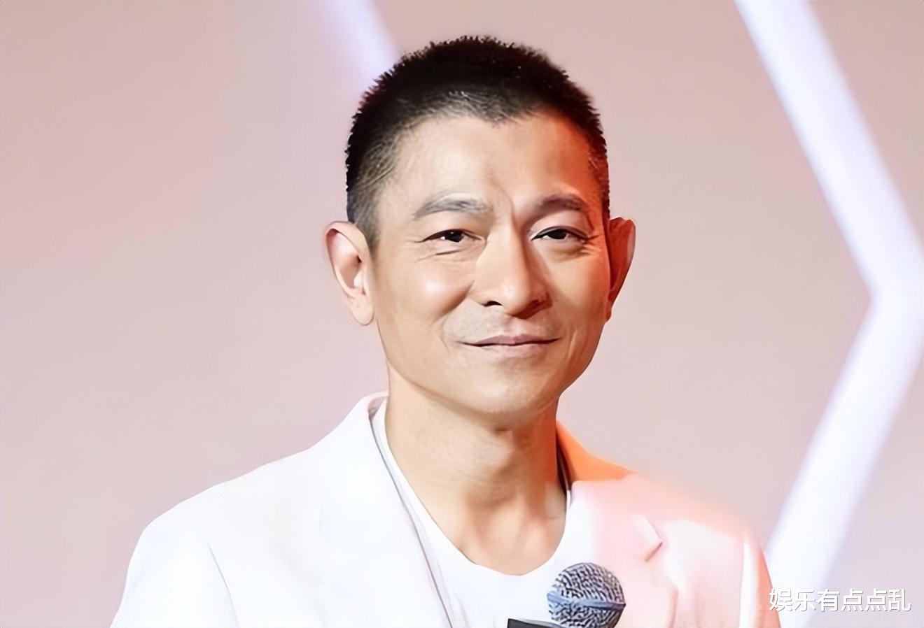 梁朝伟六度获封金像影帝, 刘嘉玲立马向刘德华炫耀, 原因够笑三天