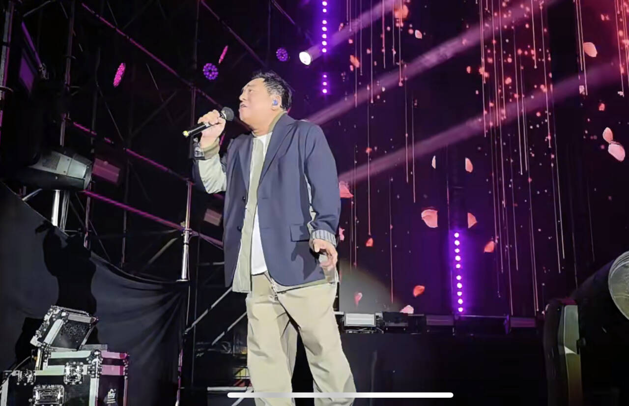 和郑裕玲分手16年后,60岁吕方近况曝光,断崖式衰老胖到没脖子?