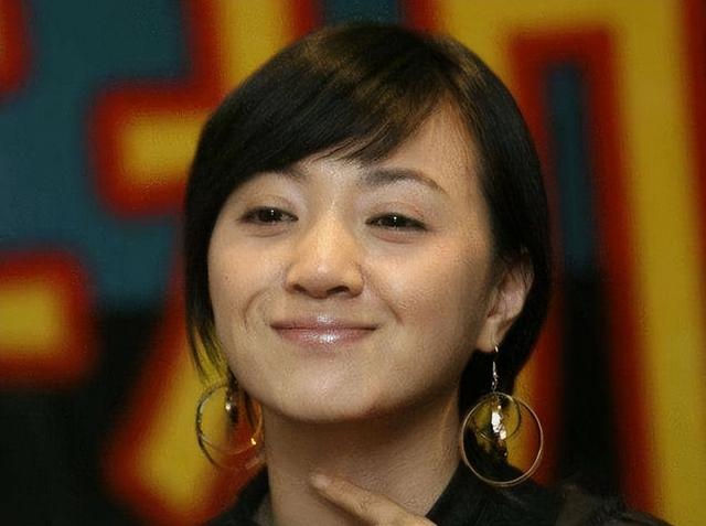 春晚|顶替闫妮上春晚爆红？靠“潜规则上位”的她？最后却进了精神病院