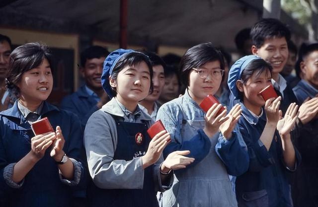 70年代的“铁饭碗”，当初给个县长都不换，如今却沦为底层工作