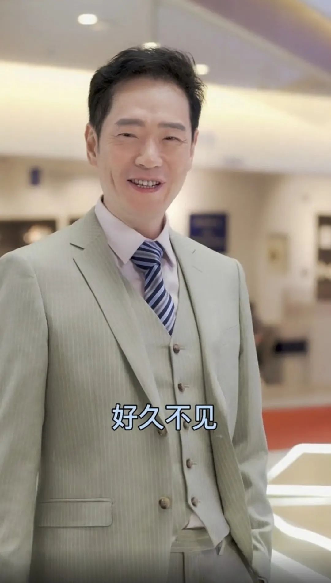 55岁TVB「绿叶王」拒靠亲戚邵逸夫，北上娶单亲富婆打造饮食王国