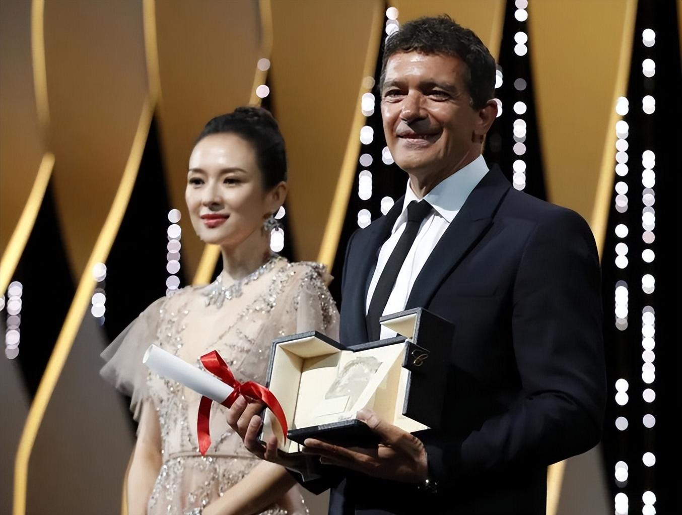 这一次,章子怡高调复出,风光重返戛纳,带飞杨幂赵丽颖