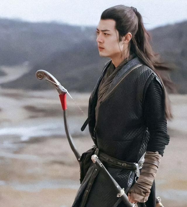 肖战嫌自己作品太少?徐克钦点,为拍射雕猛健身增重