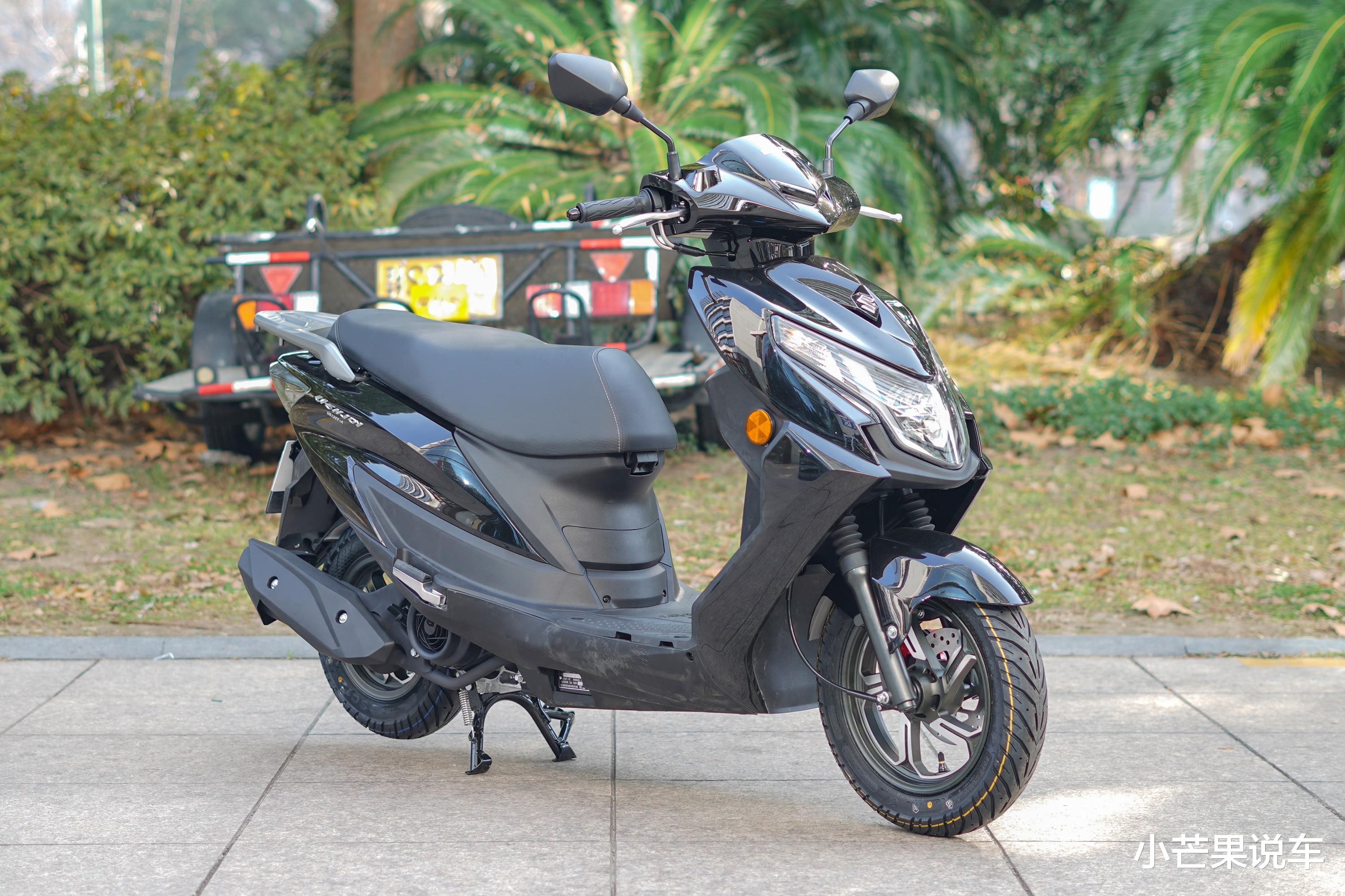 售9030元，济南铃木代步踏板优驿，与UU同款发动机，油耗1.6L