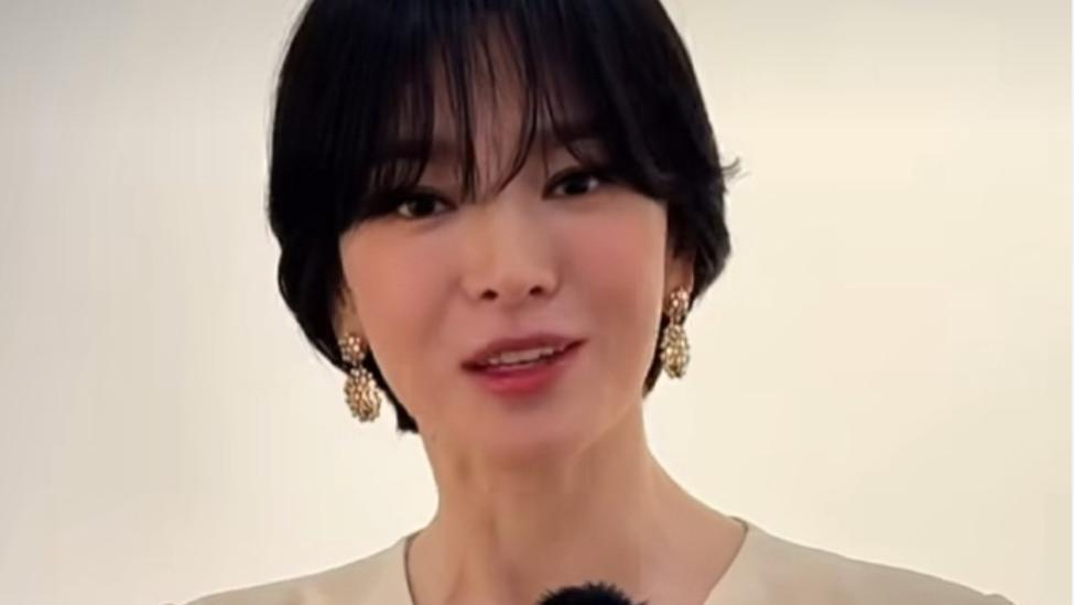 宋慧乔暴瘦后迅速显老，出镜表情僵硬，说话扯不动五官，好尴尬！