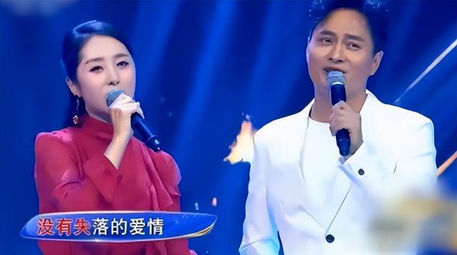 春晚成名后他抛妻弃女娶小7岁同事,如今咋样了