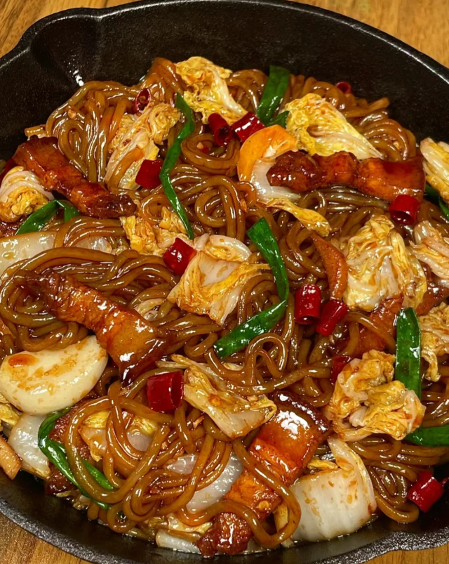 去朋友家吃了一次、出锅就被香迷糊了，让人食欲大增