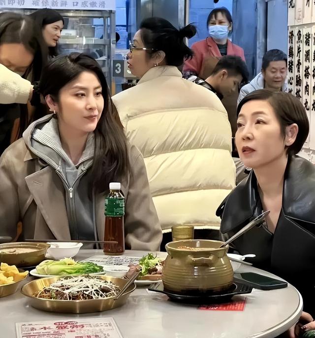 官宣16年后,52岁陈慧琳豪掷百万,撕下了内娱明星的假“面具”