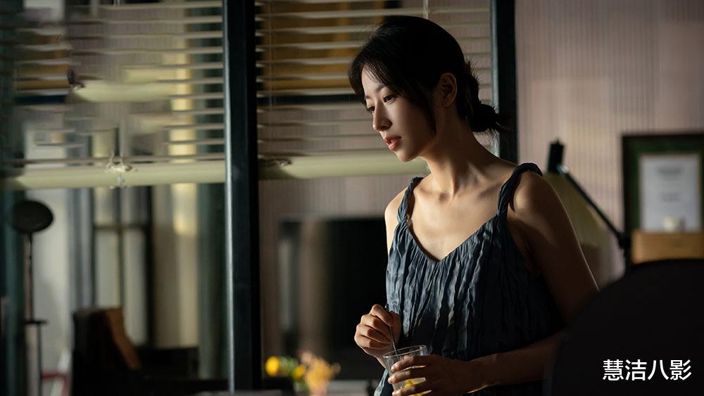 正在热播的电视剧：9.4分《山花烂漫时》排第10，榜首播放1.86亿