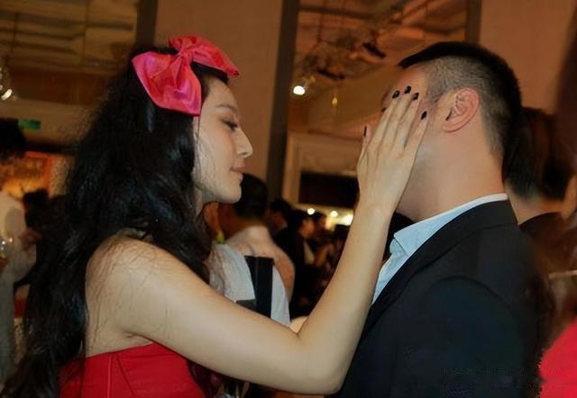 “杨幂”的劲爆情史,结婚一次绯闻无数,靠美貌征服了多少男人