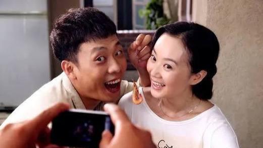 带着儿子倒贴嫁给张译，如今17年过去，才知道她嫁得有多值