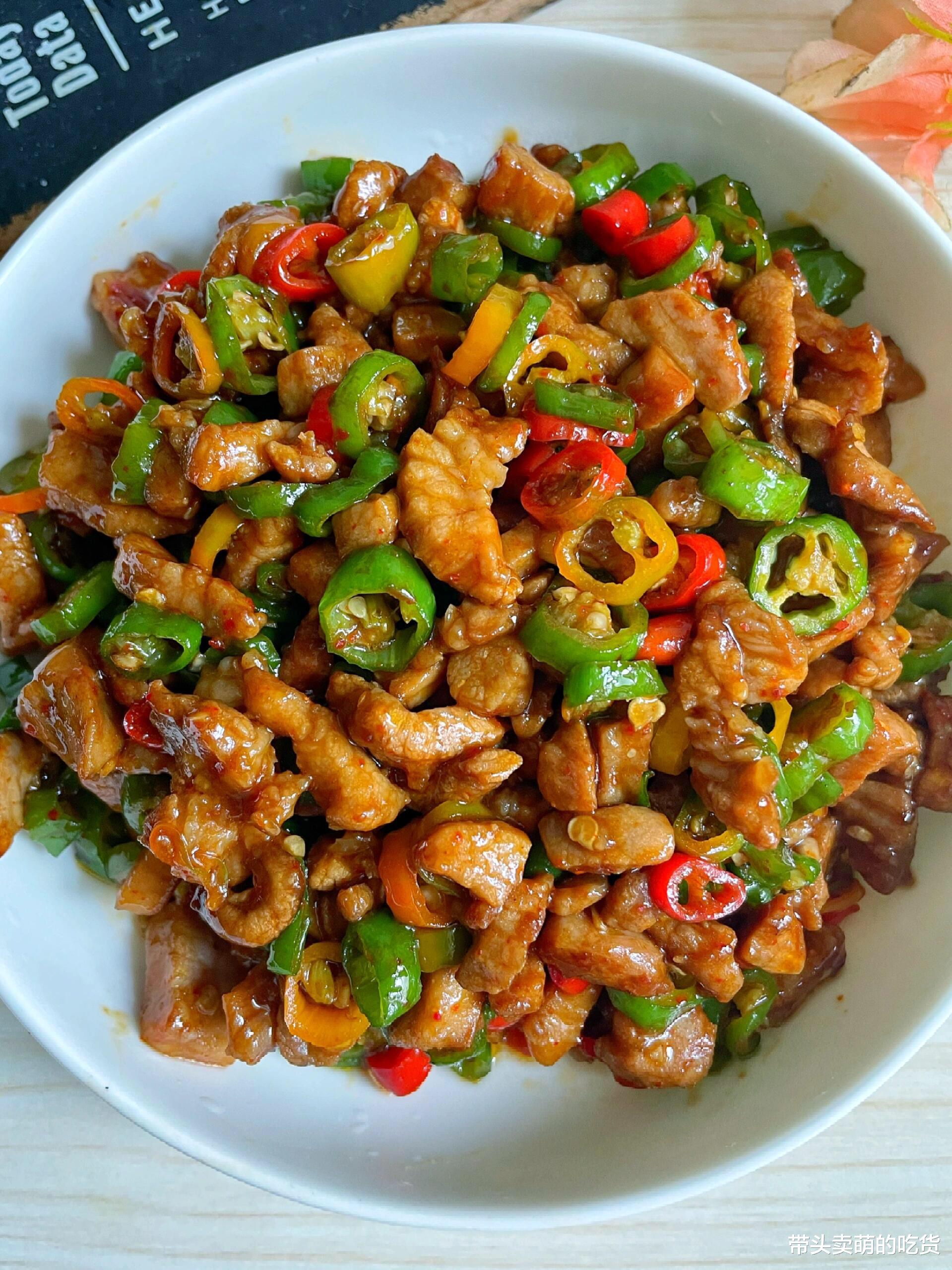 分享3道适合夏天吃的小炒菜，有荤有素好吃不腻人，学到就赚到了