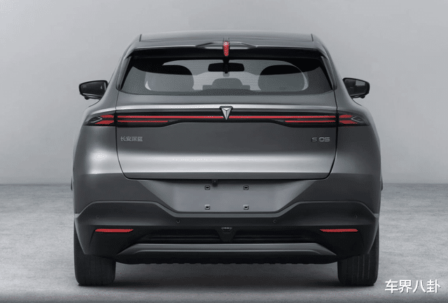 深蓝S05上市在即!华为130万像素大灯,提供纯电/增程双动力版本