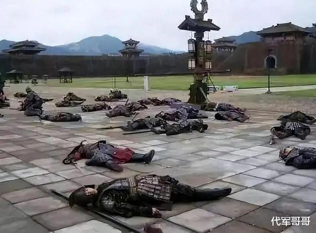 横店20万群演真实现状:美女遍地懒汉成群,“裸替”一天8000元?