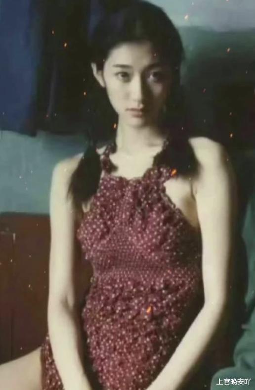 天生“苦相脸”的7位女星，个个愁容满面，面无表情都像是要哭了