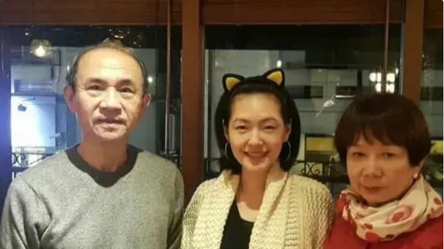 小S因公公去世难过，曝私生子疑参加葬礼，对小S来说是一道难关