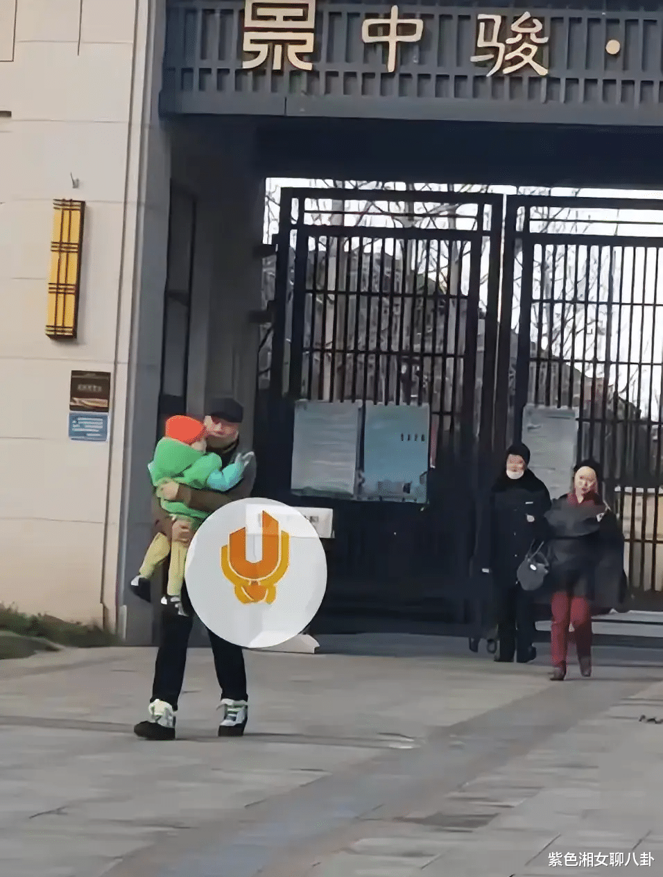 傻眼了,与小三的聊天记录曝光,天津官媒点名杨议,让其停止闹剧