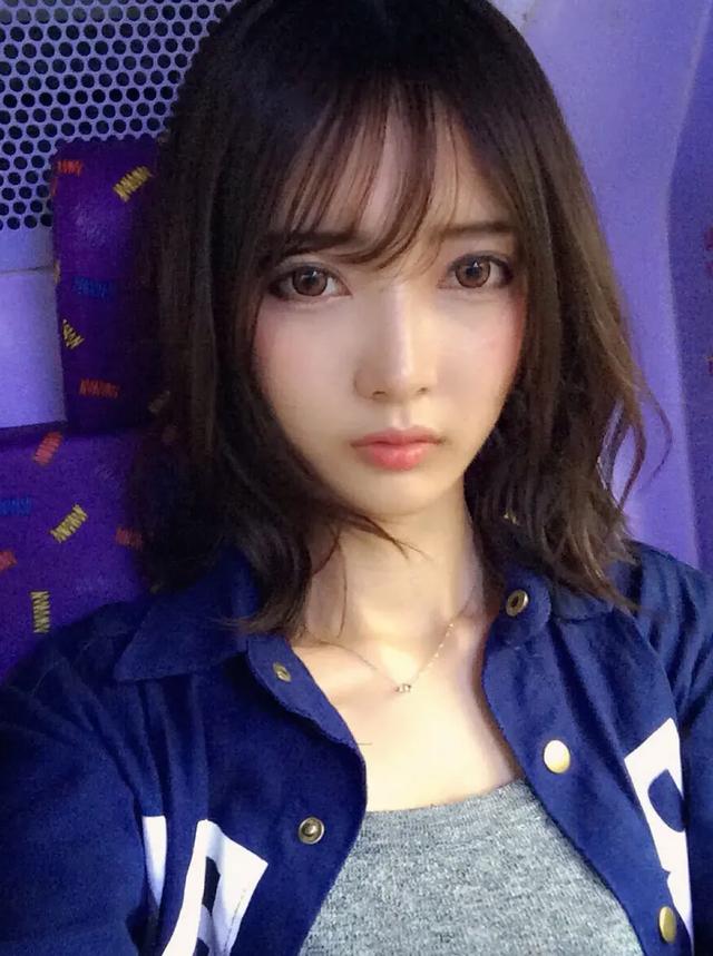 王校长严选!快手早期网红,美背大长腿身材颜值双在线!